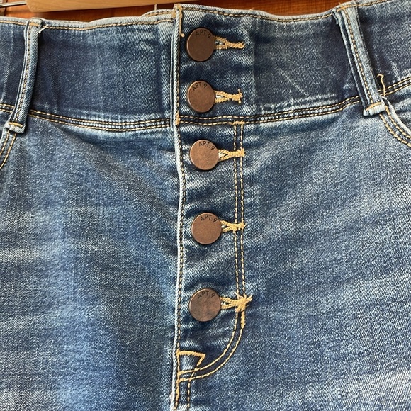 Apt 9 mini jean skirt size 14 - Picture 2 of 6